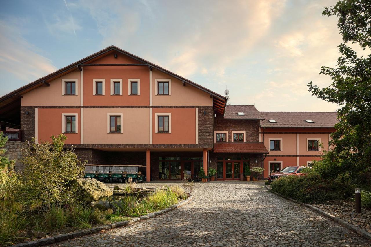 Golf & Spa Kuneticka Hora Dritec Exterior photo